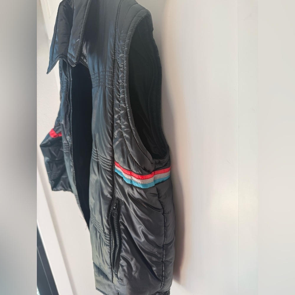 Vintage Alpine Black Puffer Jacket with Red and Green and Grey Stripes - Picture 4 of 13